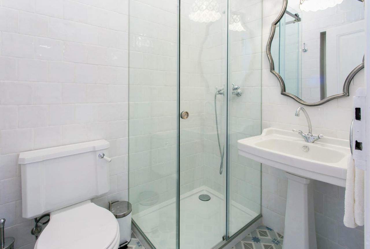 ליסבון 2 Beautiful Suites Upscale Flat Embracing Tejo! מראה חיצוני תמונה